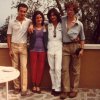 Eliot Fisk ed io (primo e secondo premio a Gargnano \'79) con due amici dopo il concorso